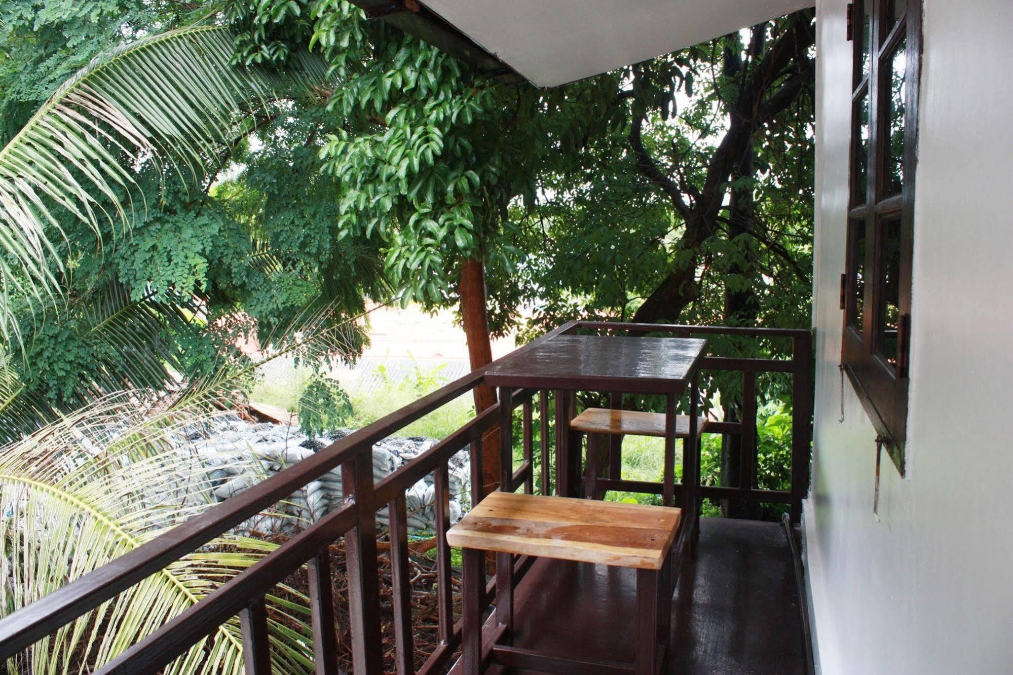 Lantern Inn Koh Lipe Exterior photo
